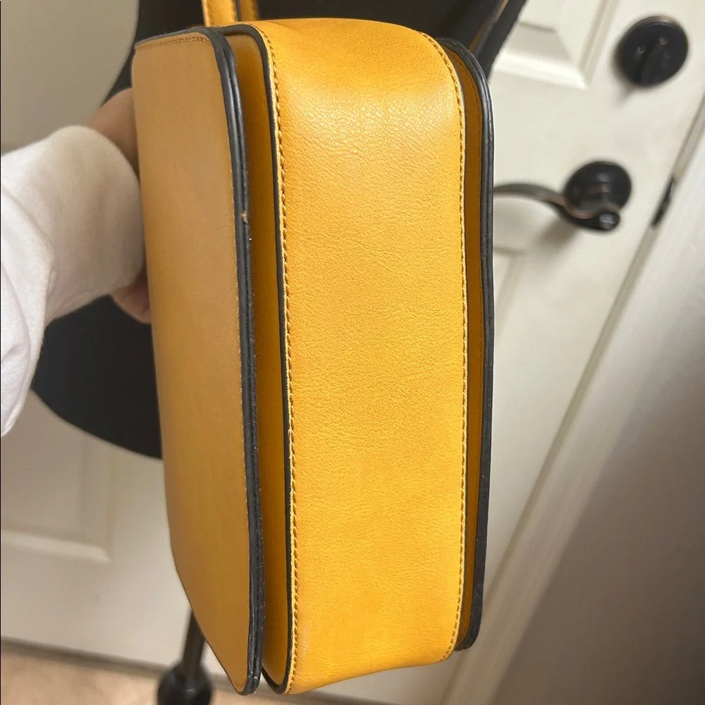 Purse, Brown camel 100% PVC, Lining 100% Polyester with gold snap closure, EUC